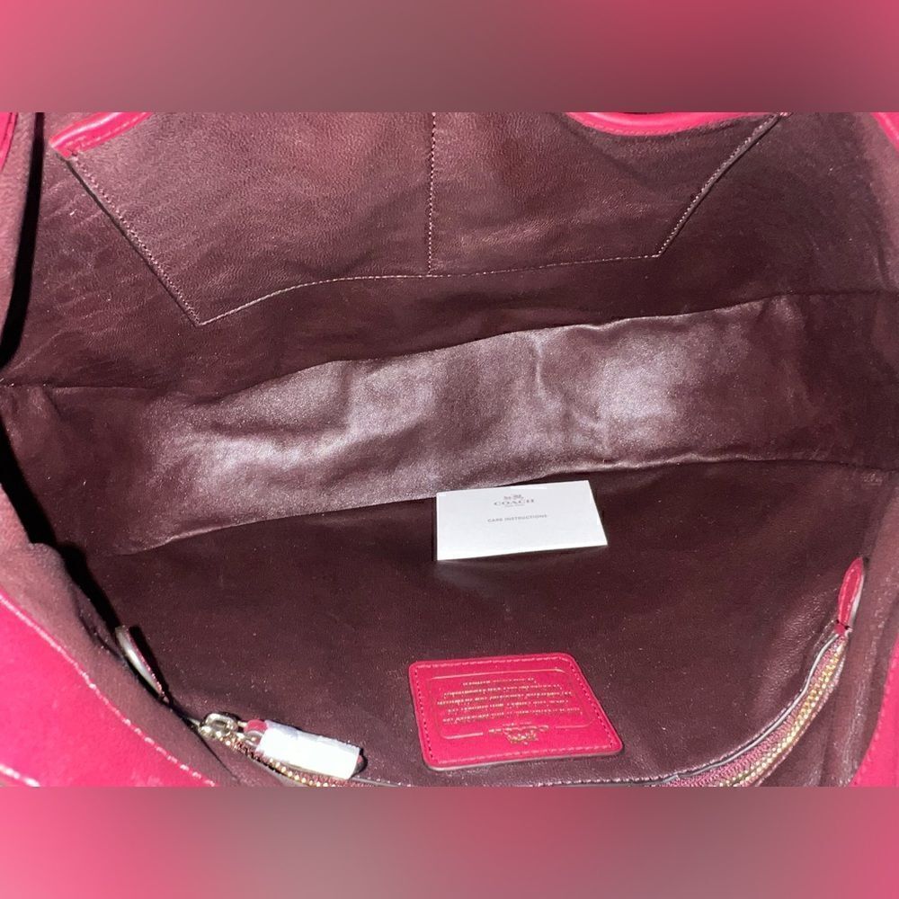 🔥🎁NWT! Coach NOMAD Burnished Leather Hobo Handbag Black Cherry Msrp:$495.00 - Picture 5 of 13